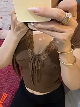 Quynhbabysexy webcam