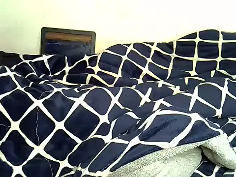 Petitepoppyy webcam