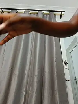 Black_prettty webcam