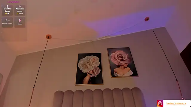 helen_mooree live cam on StripChat