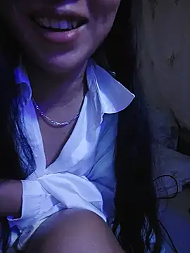 Yinzing_502 live cam on StripChat
