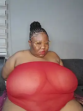 DAIRYBELLELIZxx live cam on StripChat