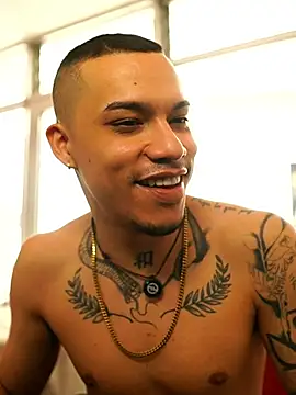 AlphaMasterXxx's live cam