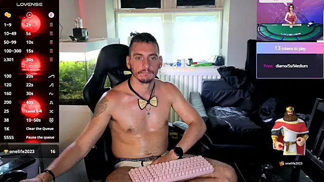 Rayzel_White webcam