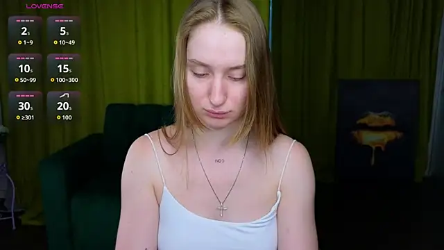 AlisaFoxis webcam