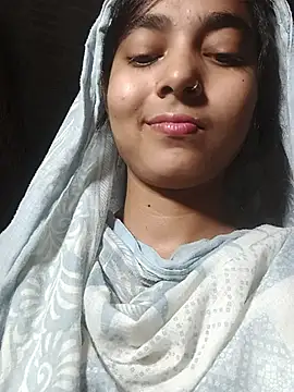 simran_143 (F young) - nude show with face in public