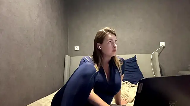 Four_Our live cam on StripChat