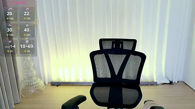 Suki-999 live cam on StripChat