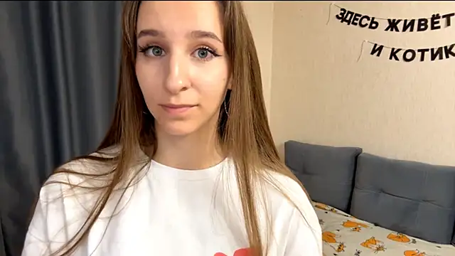 SkinnyForint live cam on StripChat