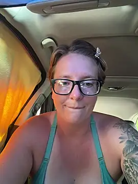 _ElizabethLove_ webcam