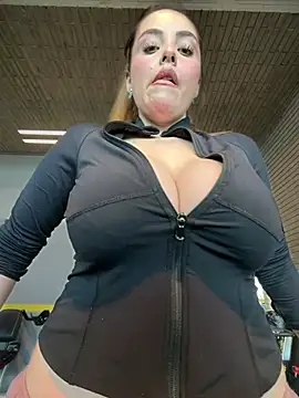 Alirawrz Live Webcam on Stripchat