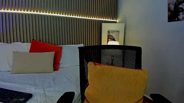 Victoria_Rosee webcam