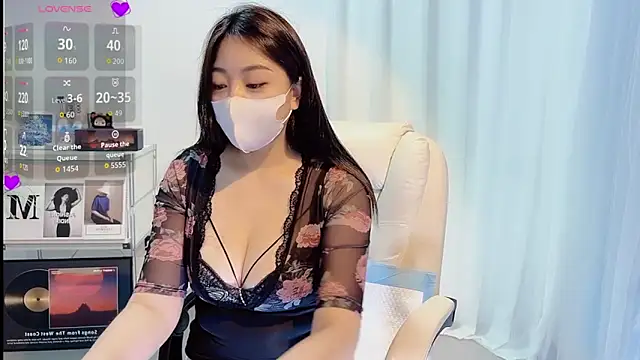 Odette777 webcam