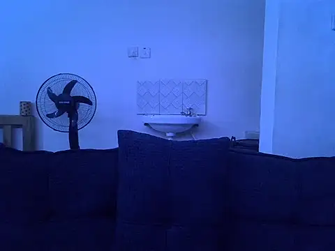 Thee_Biggest webcam