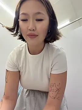 CreamPuff- webcam