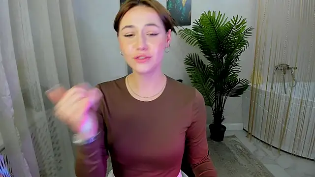 MakeYoueHappy live sex cam