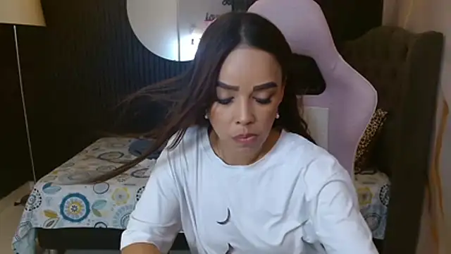 naomis_36 webcam