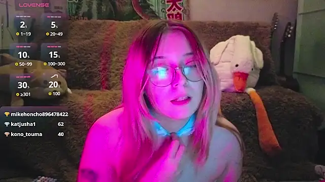 LeahBay webcam
