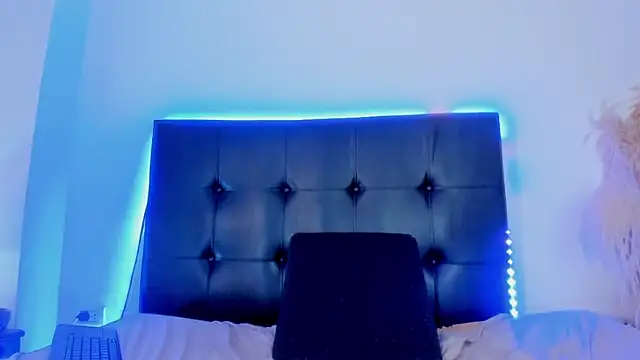 ElaAndNox webcam