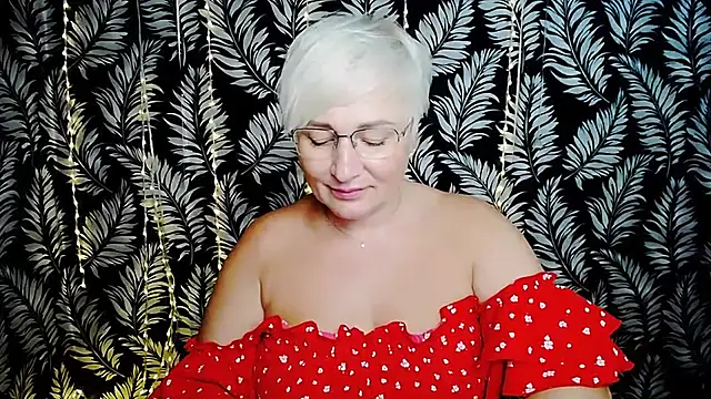 Olivia_playful webcam