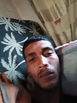 NaughtyGuy0071 webcam