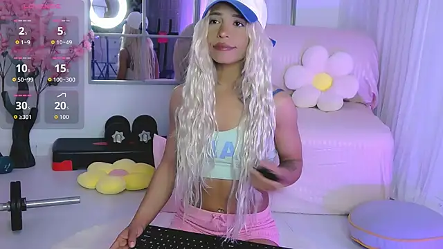 SarahRaynex webcam