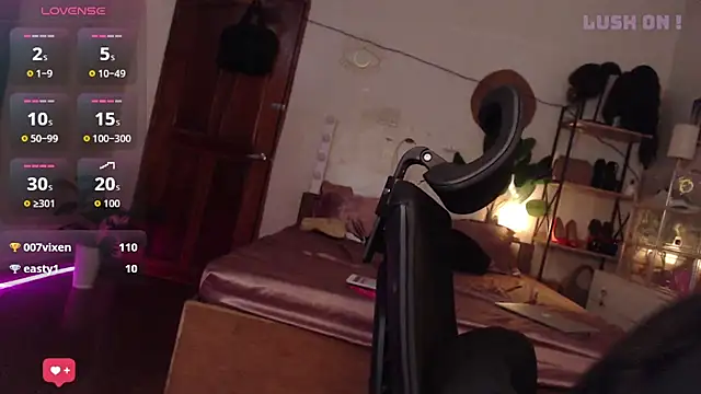 LooveLolitaa69 webcam