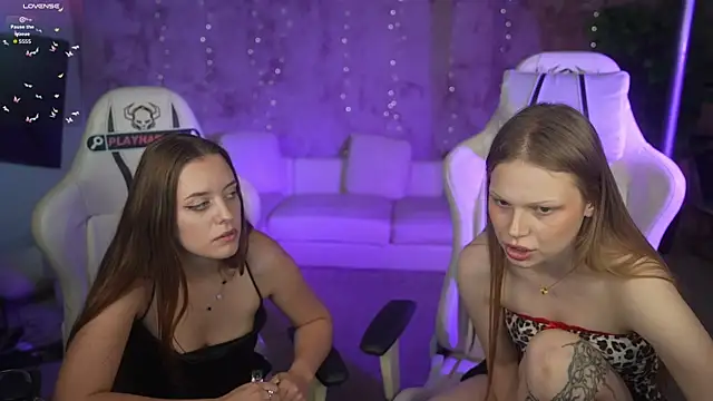 Charlotte_Dreams webcam
