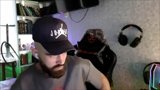 _Serious_Man webcam