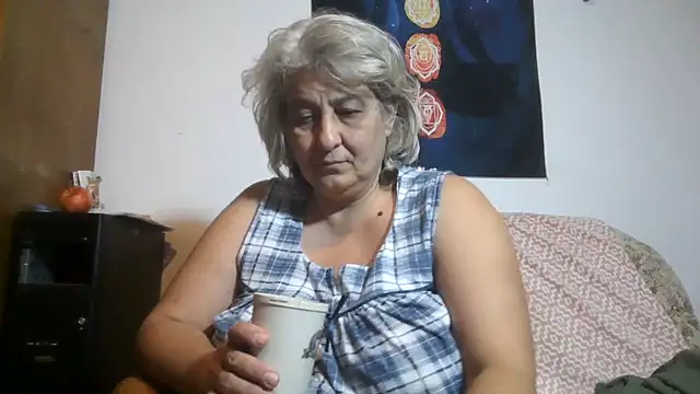 ExquisiteMature webcam