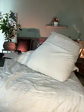 YariRose webcam