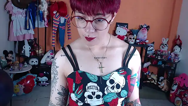 MissMiia2 live cam on StripChat
