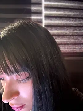 Sasha-firee live cam on StripChat