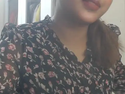 NancyRuvi webcam