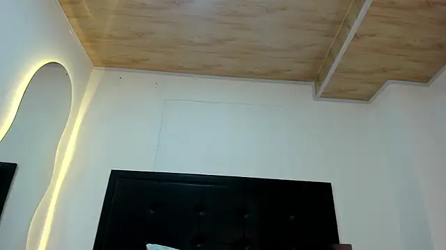 BustyGlow webcam