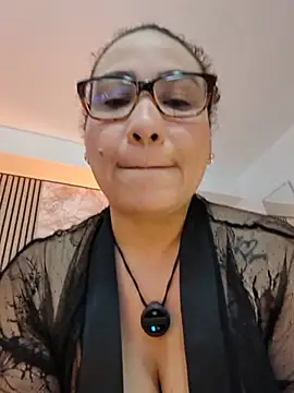 JuliRamirez webcam