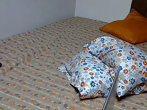 Cupshee9 webcam