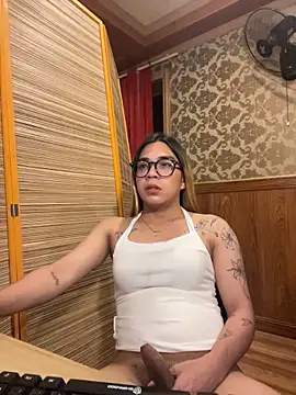 Miss_alcyone webcam