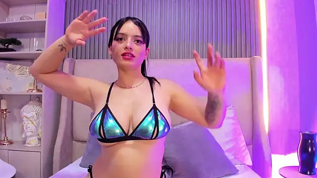 KeniaArias webcam