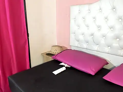 Tata_love webcam