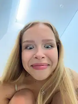 Liza_risky webcam
