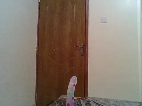 miss_zuri webcam