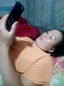 phuongtrinh1 live cam on StripChat