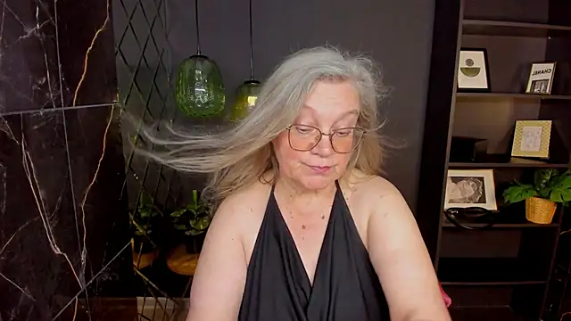 NataliMellow live cam on StripChat