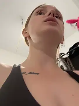 HoneyLace_ webcam