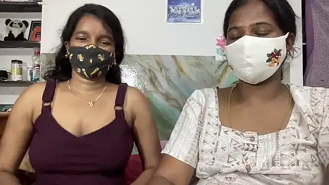 Hot_LoveBirds_ webcam