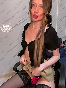 AliceeXHottie webcam