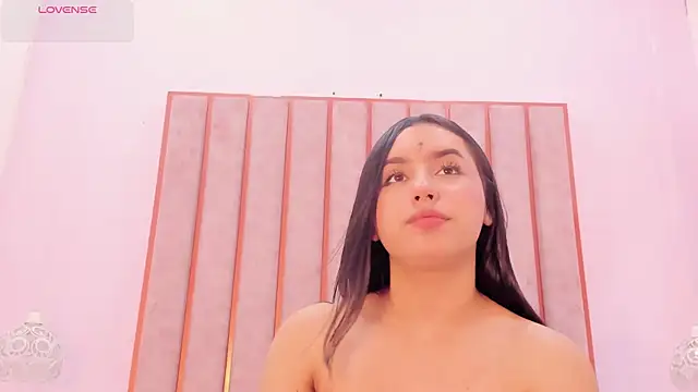 Zoe_Monrow webcam