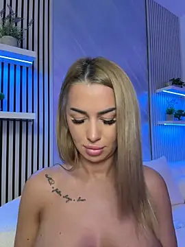 KirstieVegas