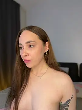 AlexaSparks live cam on StripChat